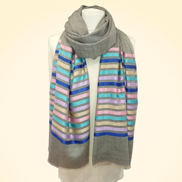 Large Fine Pashmina Stole with Patterned Design - TCG London